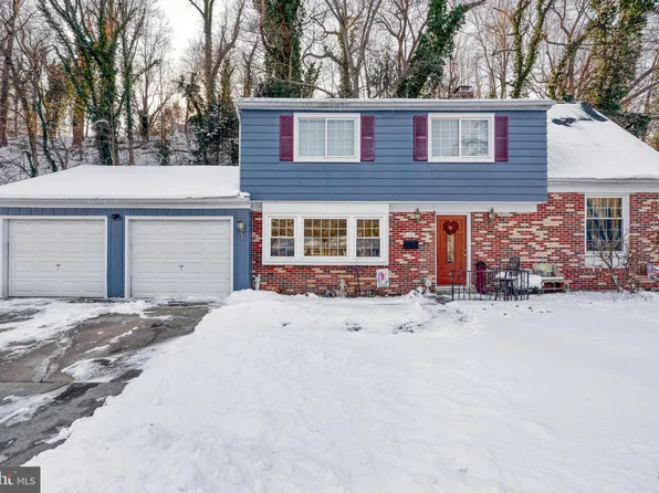116 Yellow Breeches Dr, Camp Hill, PA 17011