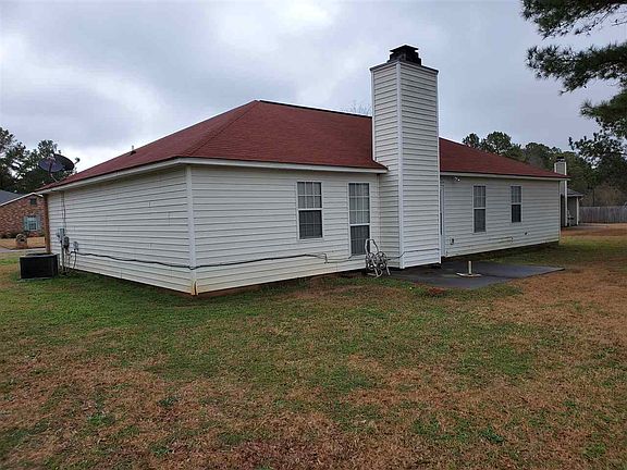 5th image of 312 Northfield Dr