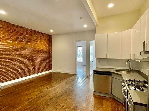 3rd image of 1039 Bedford Ave #A1