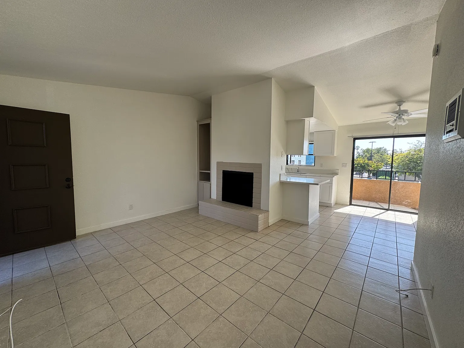 2 bed, $2,450 — Photo 2