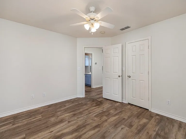 111 Bluebird Ln — Photo 9