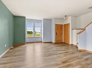632 Hunter Oaks Blvd, Watertown, WI