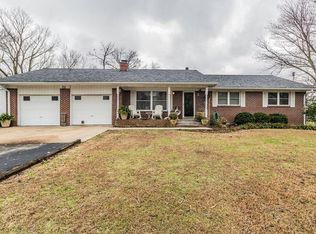 73 W Yocum Rd, Rogers, AR 72756