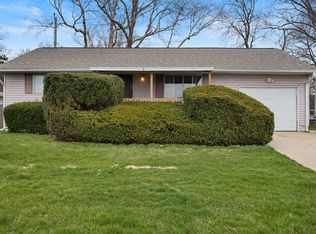 1206 S Duncan Rd, Champaign, IL 61821