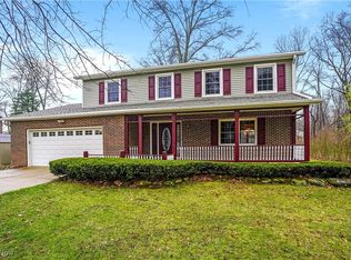 233 Nutwood Dr, Tallmadge, OH