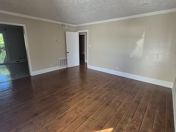 5th image of 373 Stone Mountain St #1