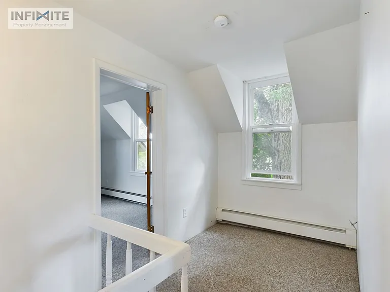 1439 W Babcock St #2 — Photo 12