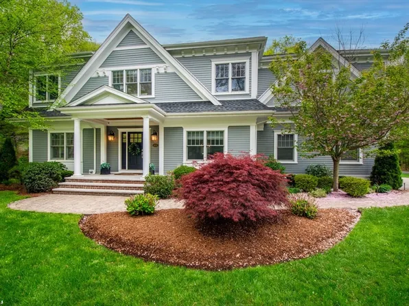 421 Oak St, Westwood, MA 02090