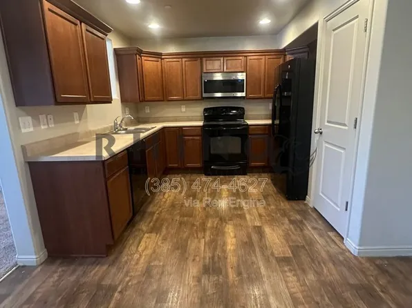 6941 S Village River Ln APT I-03, Midvale, UT 84047