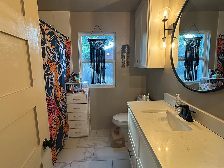 updated guest bathroom wall color.