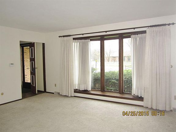 2nd image of 17612 Fleetwood Ln