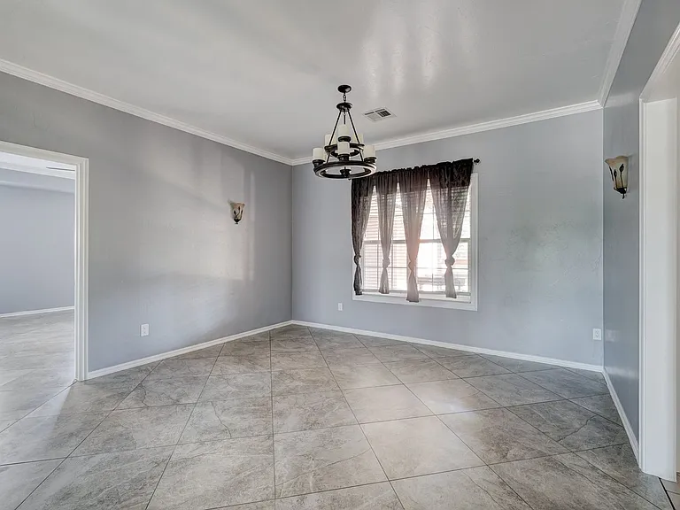 1209 SW 113th St — Photo 7