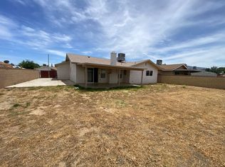 1117 Dianron Rd, Palmdale, CA 93551
