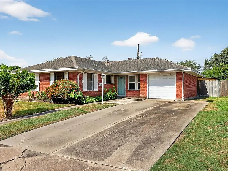 4637 Calvin Dr — Photo 1