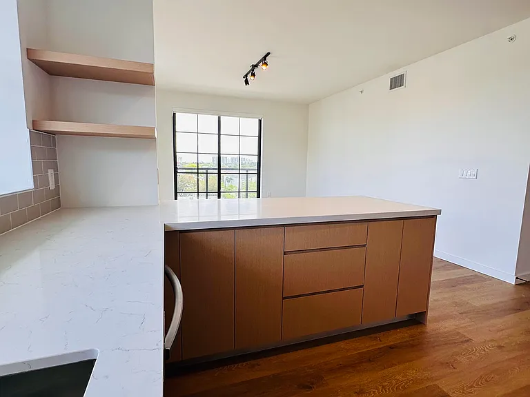 1648 NE 124th St #550 — Photo 5