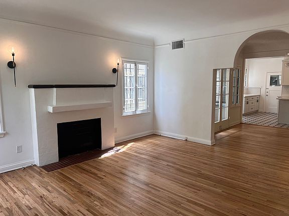 2nd image of 741 S Mansfield Ave