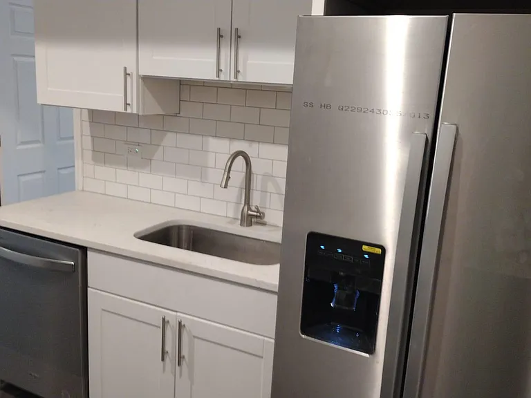 1737 W Wallen Ave #1 — Photo 2