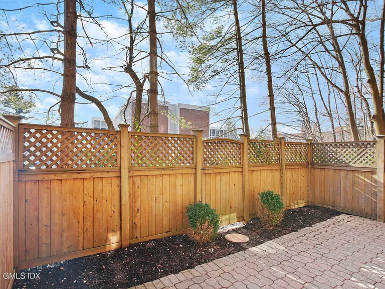 15 Lafayette Ct #1B — Photo 23
