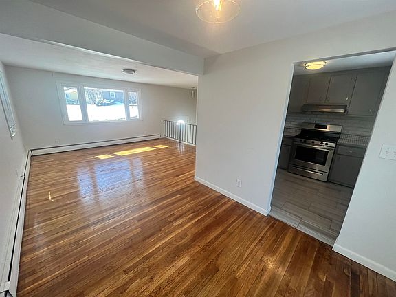 4th image of 141 Westwood Dr