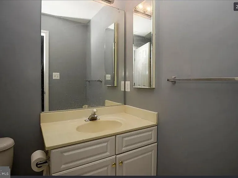 6251 Clara Edward Ter — Photo 21
