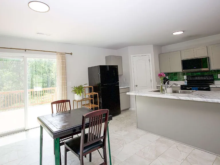 429 Century Ln — Photo 11