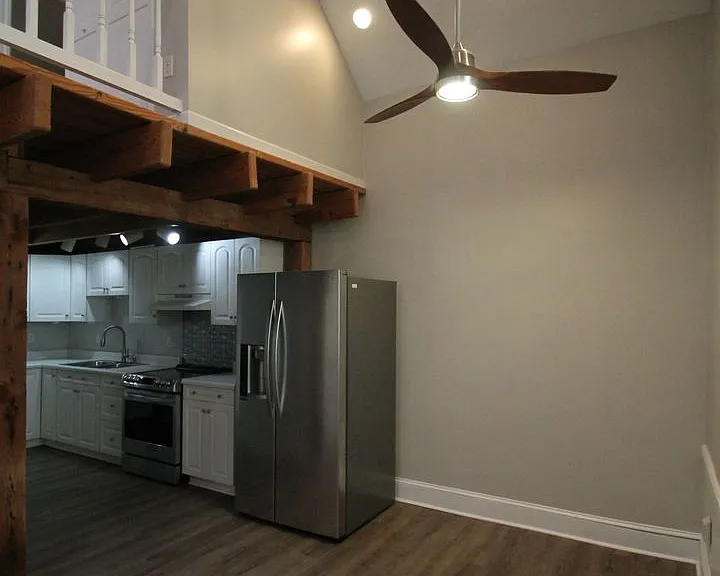 112 Steele St #2 — Photo 6