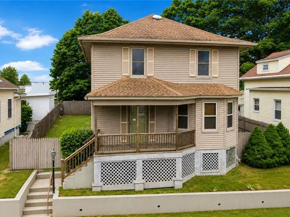 17 Woodward Ave, East Providence, RI 02914