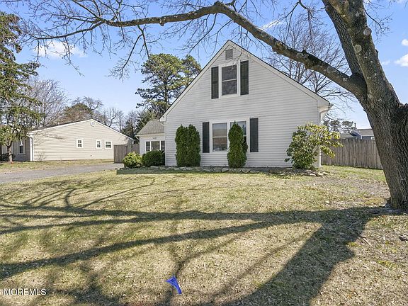 2nd image of 4 Winsted Drive