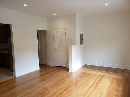Studio, $2,850 — Photo 2
