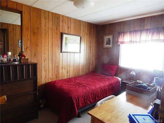 Front bedroom