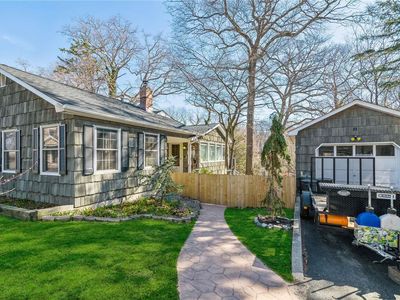 11 Ridge Lane, Miller Place, NY, 11764