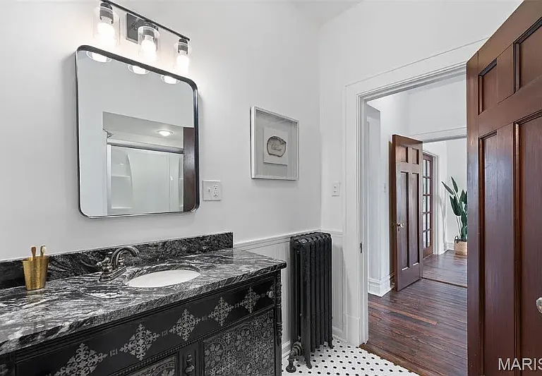 604 Bellerive Blvd — Photo 16