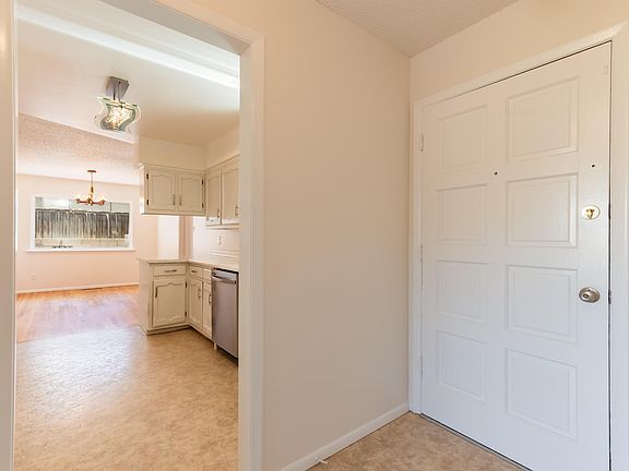 3rd image of 6317 Topke Pl NE