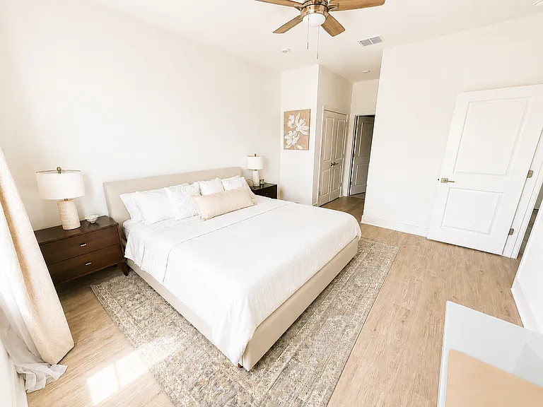 2506 W Cleveland St #17 — Photo 4
