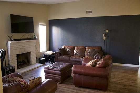 2nd image of 132 Jericho Gln Cir