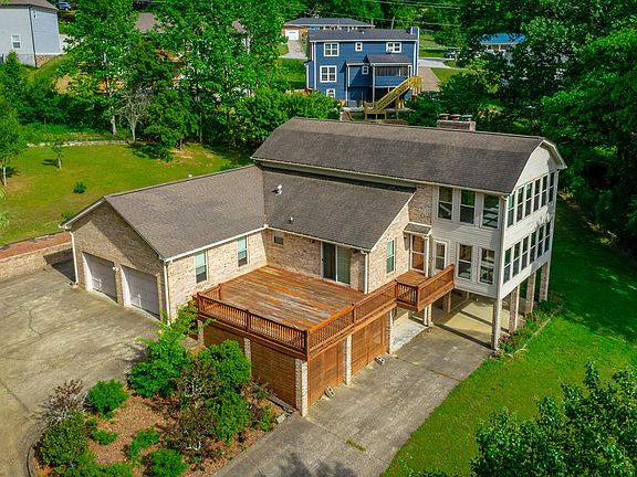 3rd image of 6731 Jordan Run Rd