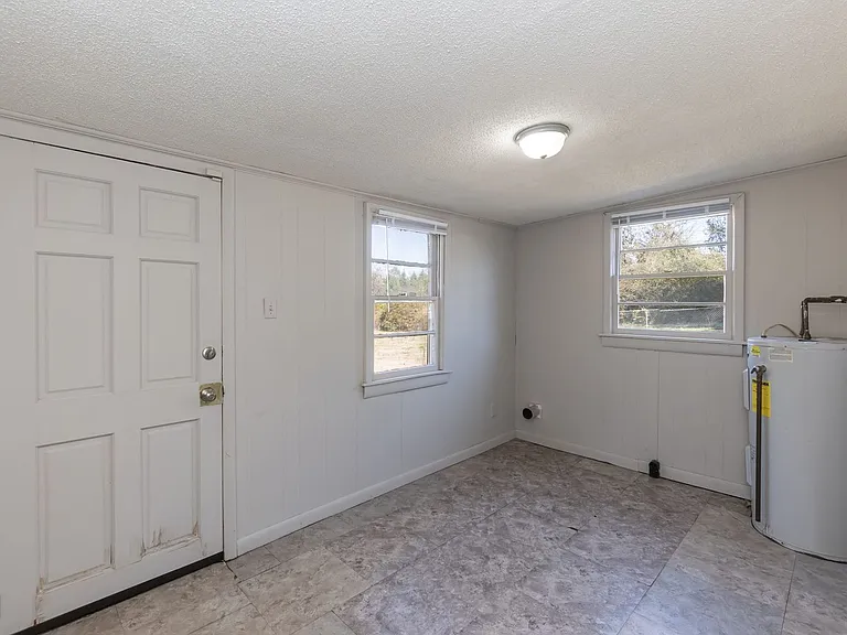 307 Olivia Ln — Photo 13