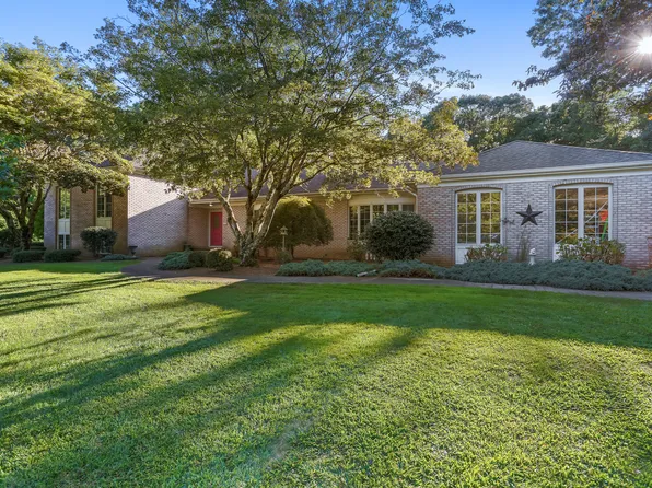 29 Ledgewood Road, Shelton, CT 06484