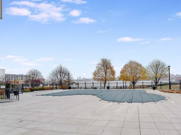 7400 River Road image 22 of 31