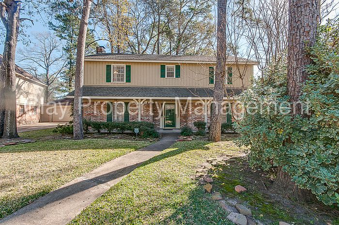 1st image of 15010 Oak Bluff Ct