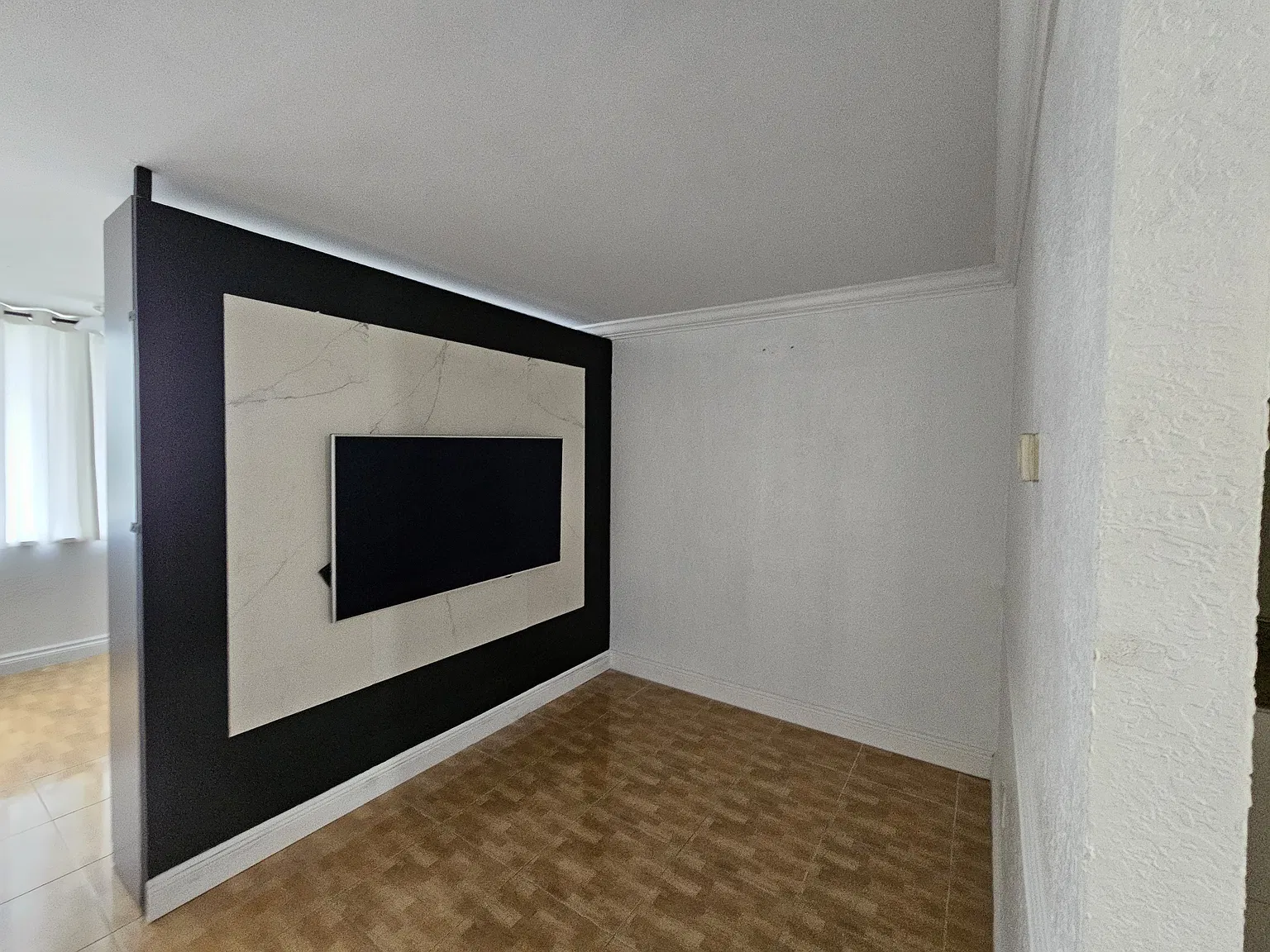 1 bed, 360 sqft, $1,980 — Photo 4