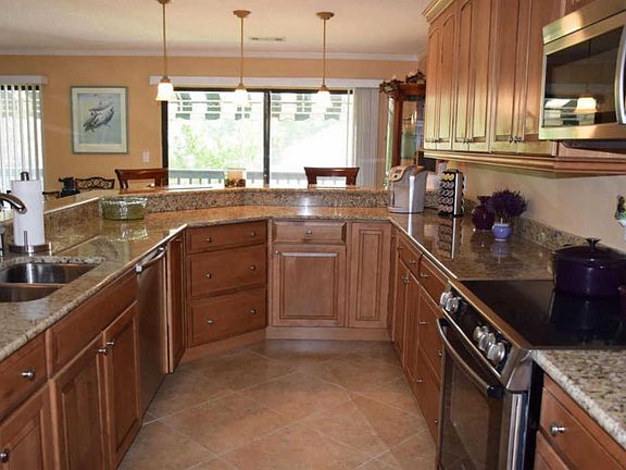 4th image of 206 Westlake Ct #206