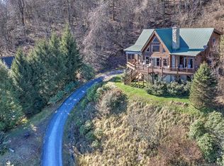 561 Rich Knob Rd, Spruce Pine, NC 28777