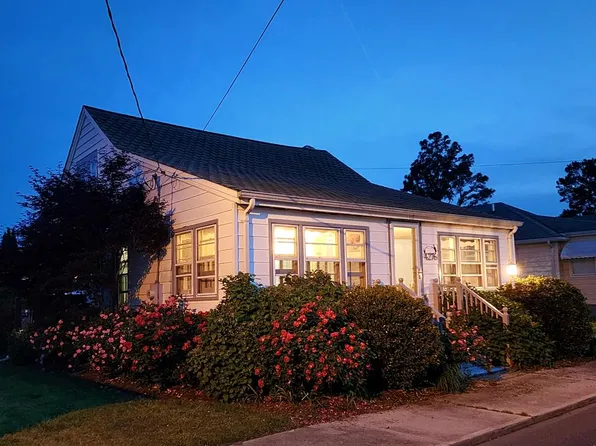 4276 Anderton Ave, Chincoteague, VA 23336