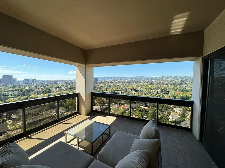 10445 Wilshire Blvd #1804 — Photo 7