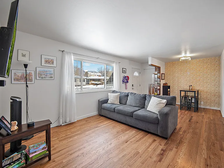 638 Dove Pl — Photo 7