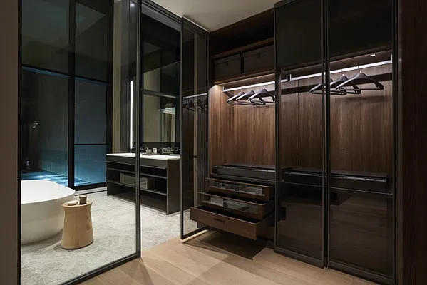 Sold by Compass | media 6