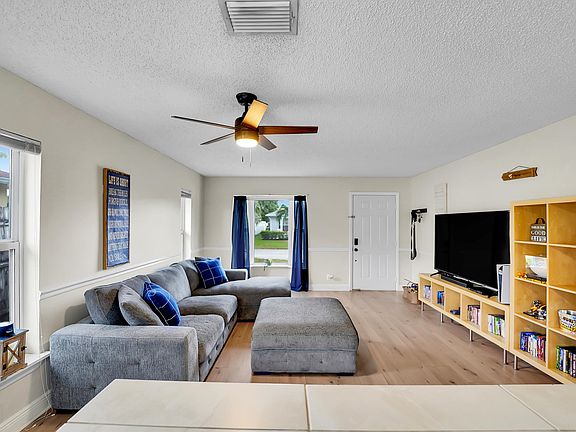 4th image of 10359 Boynton Pl Circle