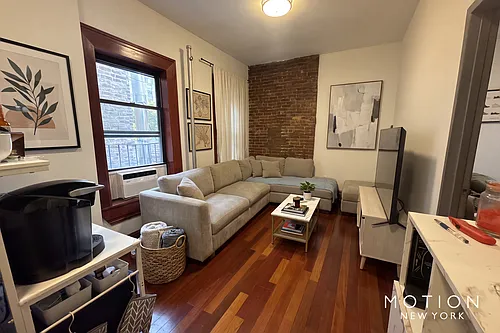 1261 Park Ave #15 Photo 1