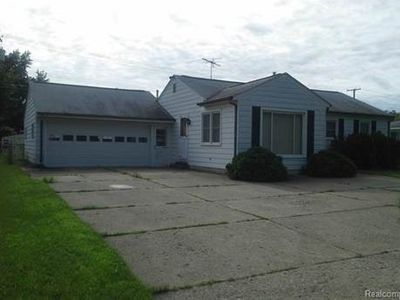 3680 Clintonville Rd, Waterford, MI, 48329